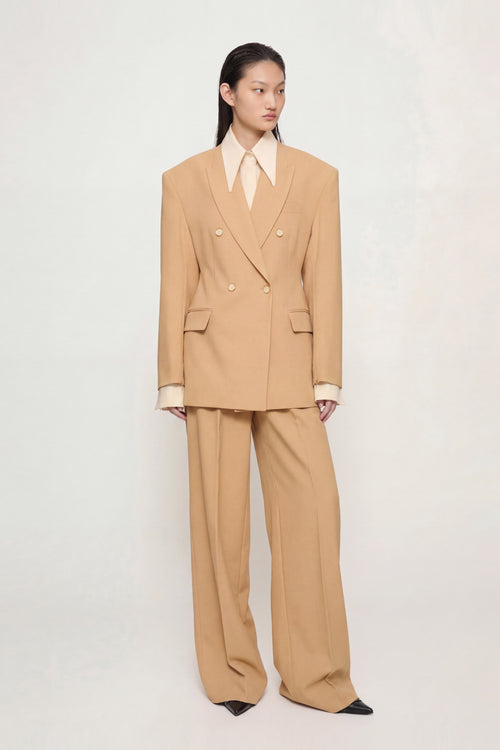 Arwa — Hourglass Blazer