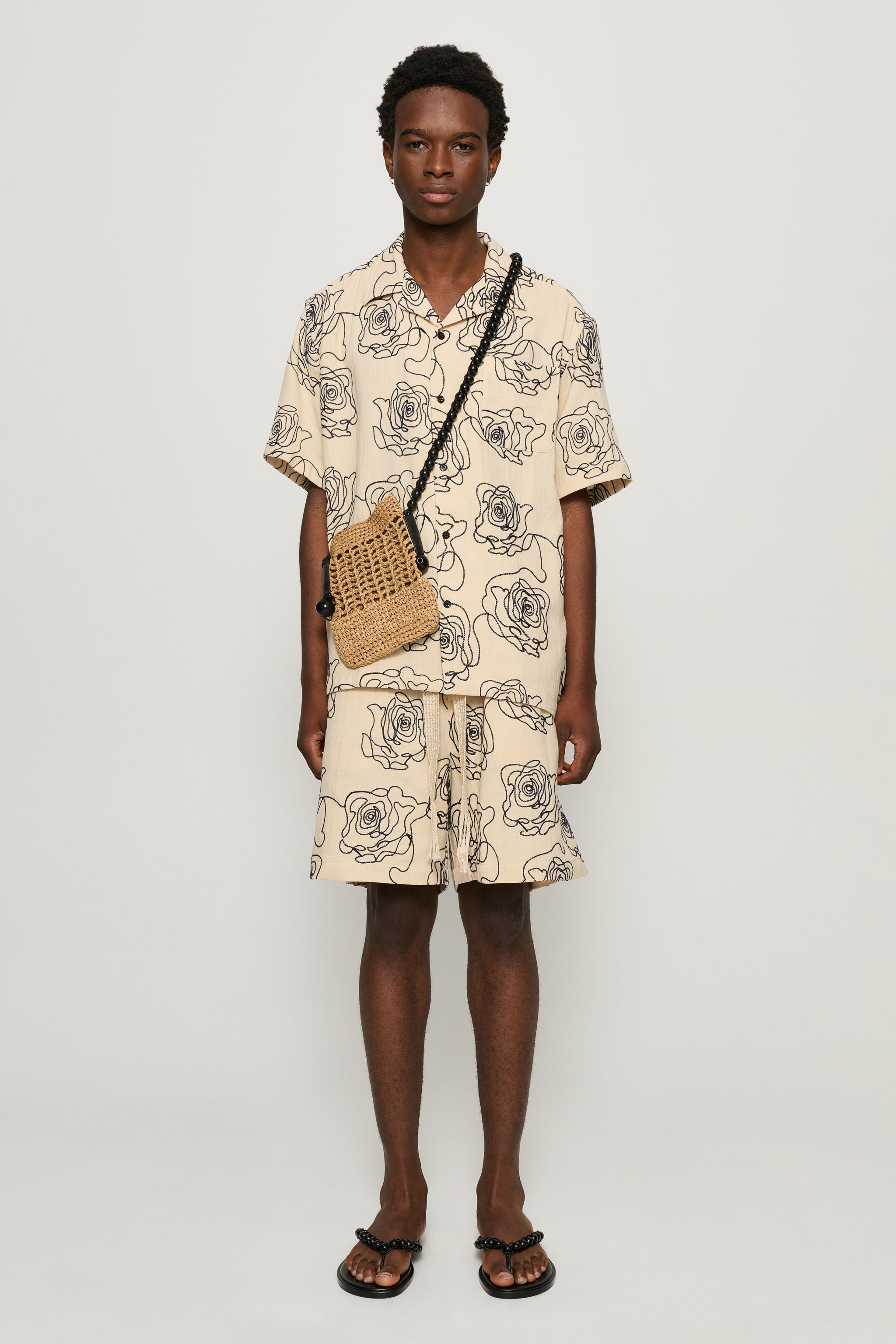 cmmn swdn Enzo Embroidered Shorts Ecru